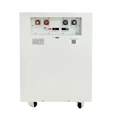 Sistema inteligente de almacenamiento de energía solar en contenedores para refrigeración líquida industrial y comercial